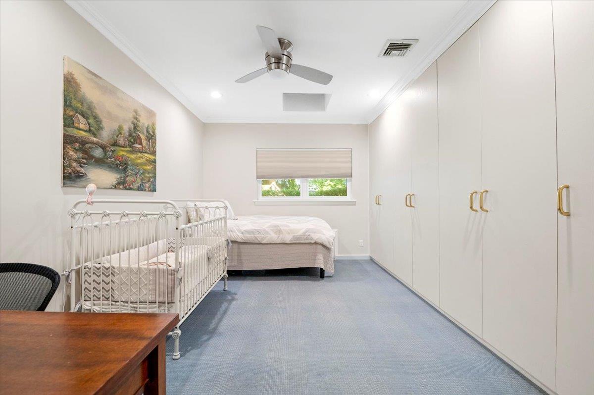 235 Ocean Avenue, Lawrence, NY 11559