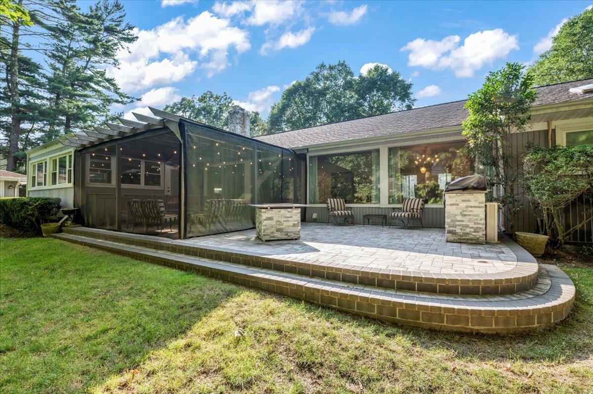 235 Ocean Avenue, Lawrence, NY 11559