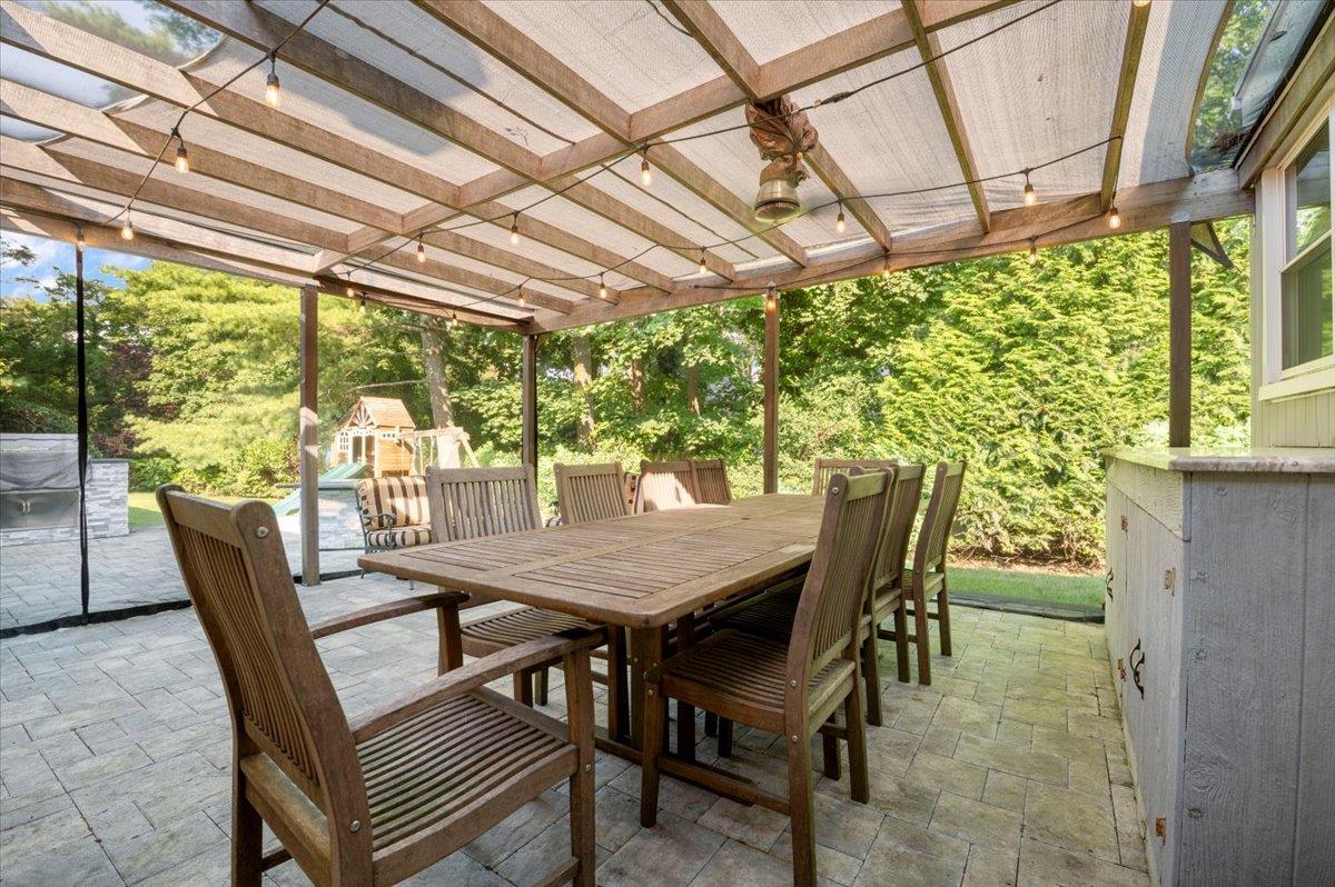 235 Ocean Avenue, Lawrence, NY 11559