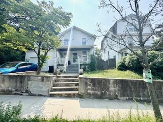 8 alpine Avenue, Staten Island, NY 10301