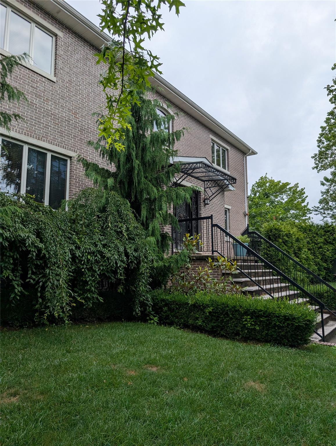 15 Lenzie Street, Staten Island, NY 10312