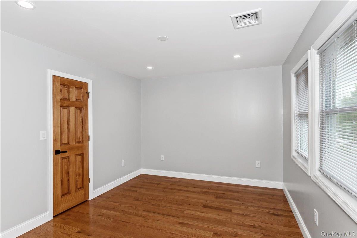 664 Clinton Avenue, Uniondale, NY 11553