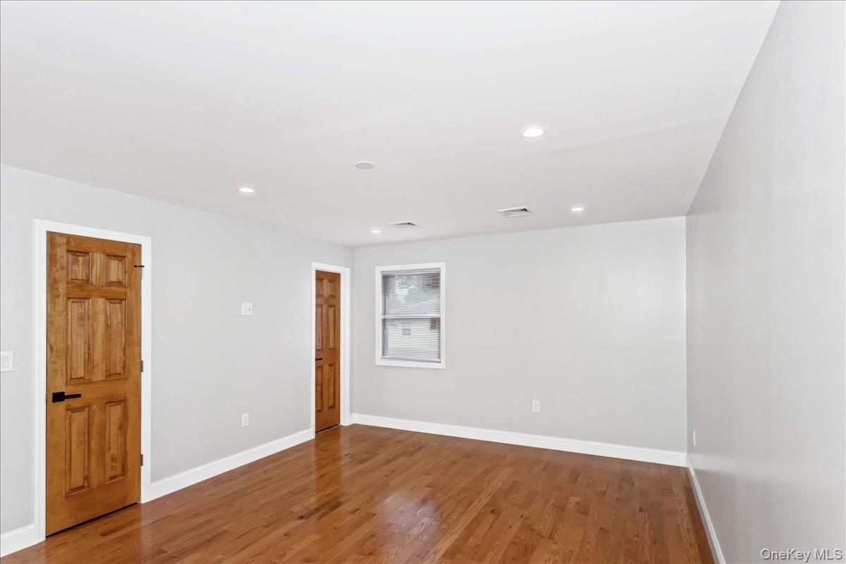 664 Clinton Avenue, Uniondale, NY 11553