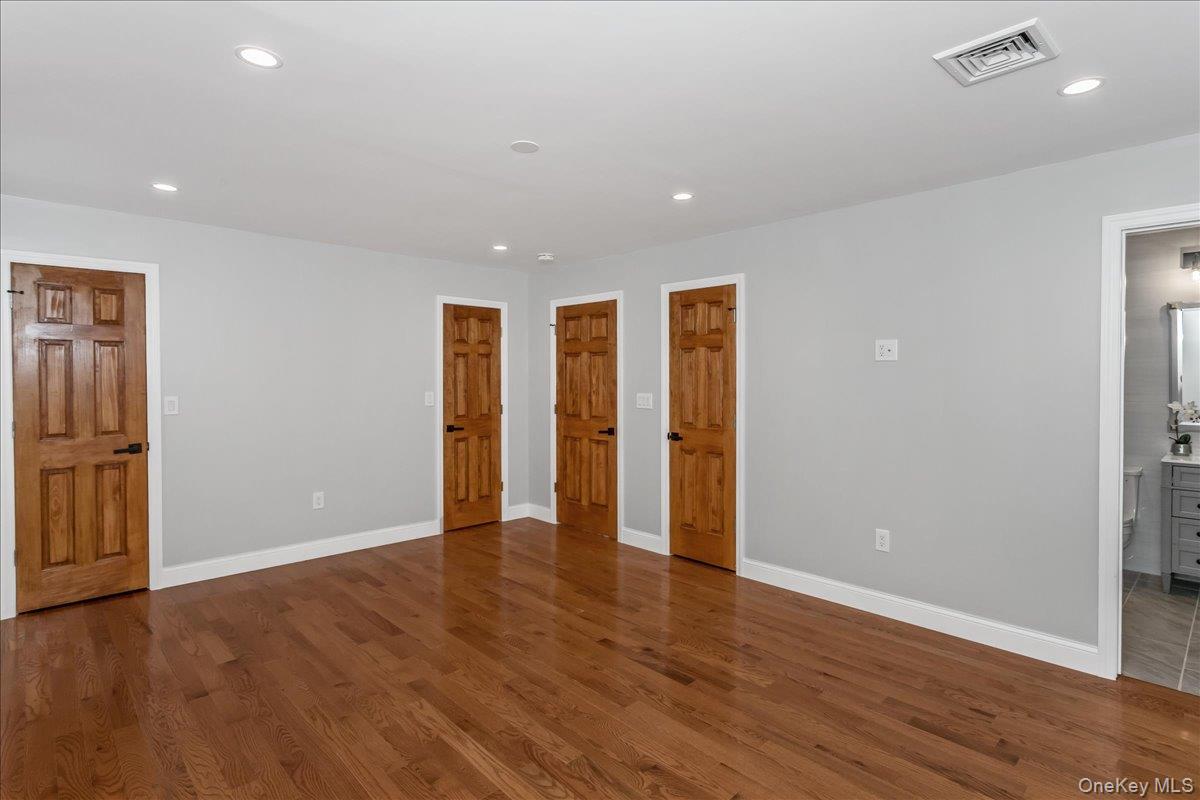 664 Clinton Avenue, Uniondale, NY 11553