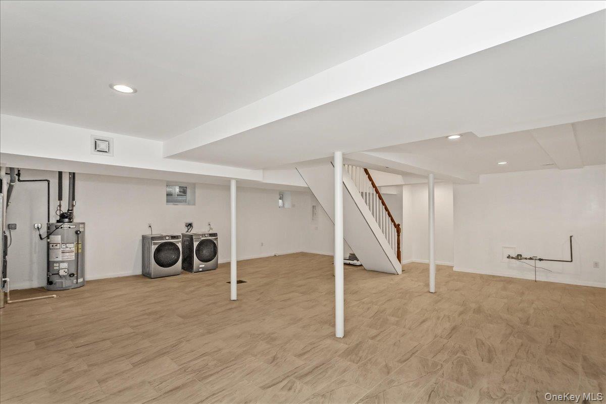 664 Clinton Avenue, Uniondale, NY 11553