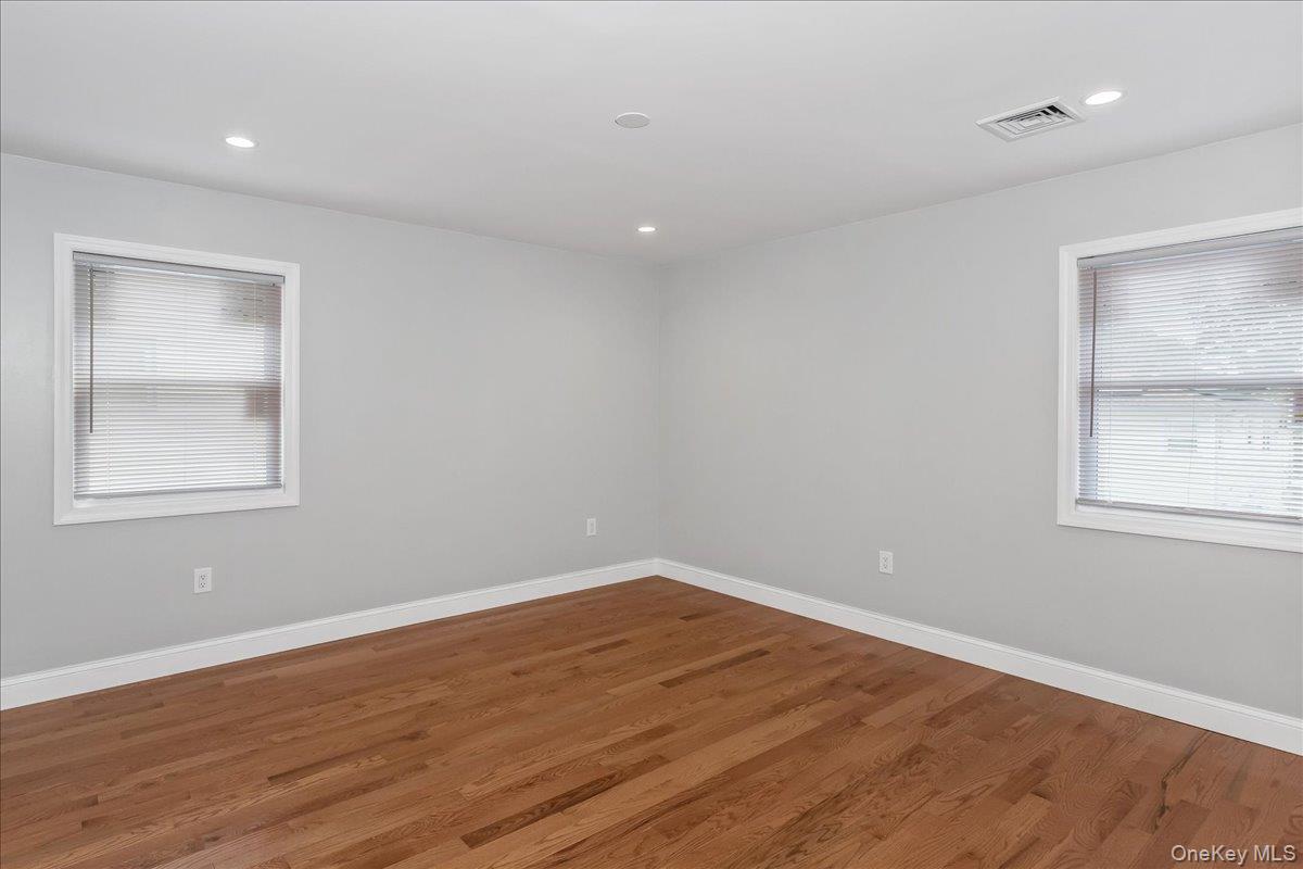 664 Clinton Avenue, Uniondale, NY 11553