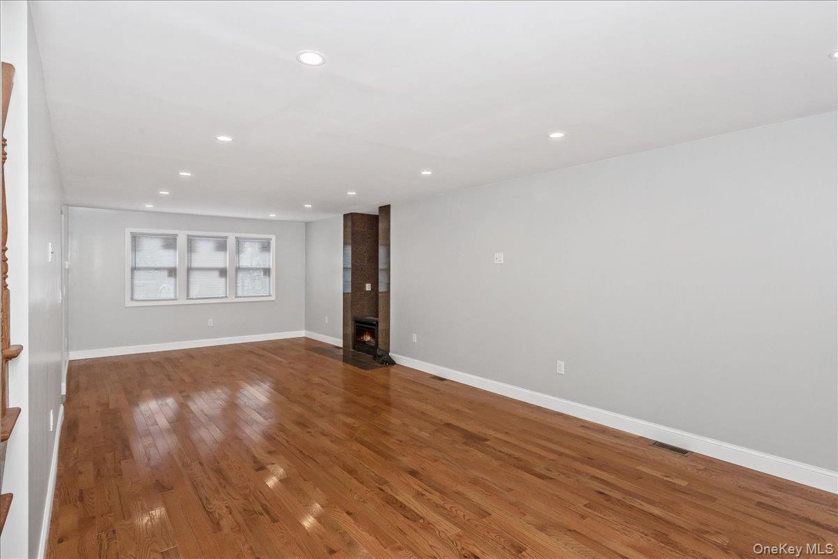 664 Clinton Avenue, Uniondale, NY 11553