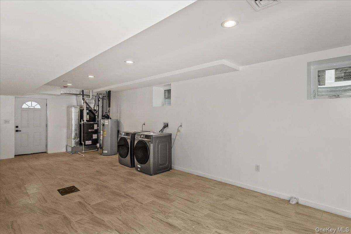 664 Clinton Avenue, Uniondale, NY 11553