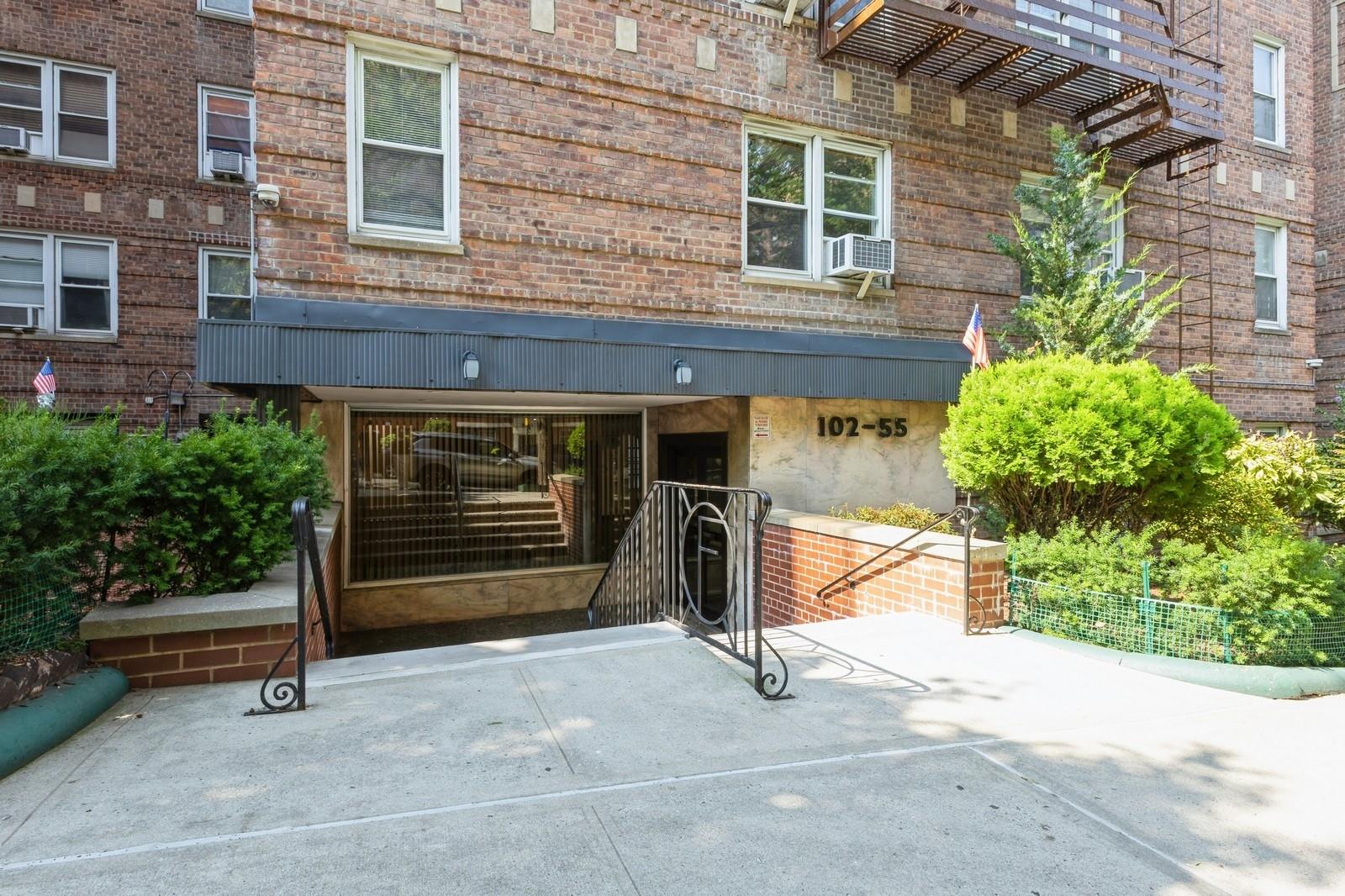 102-55 67th # J3, Forest Hills, NY 11375