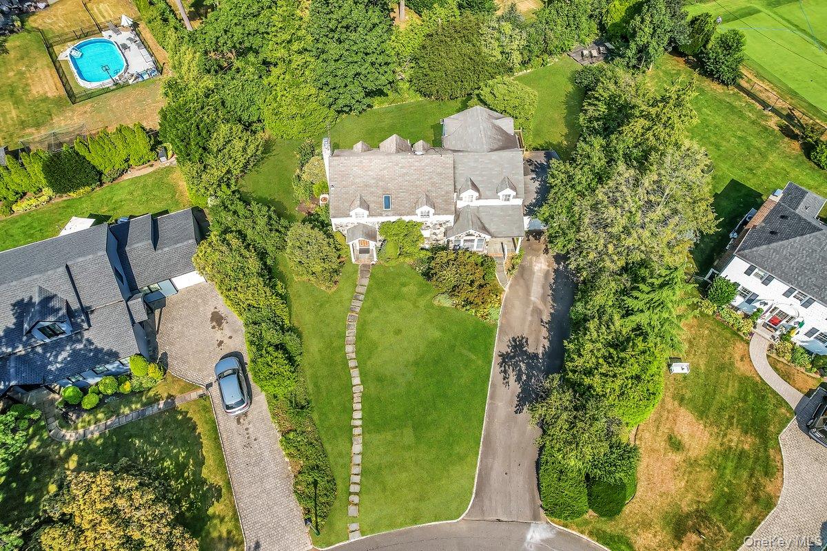 45 Orchard Meadow Road, East Williston, NY 11596