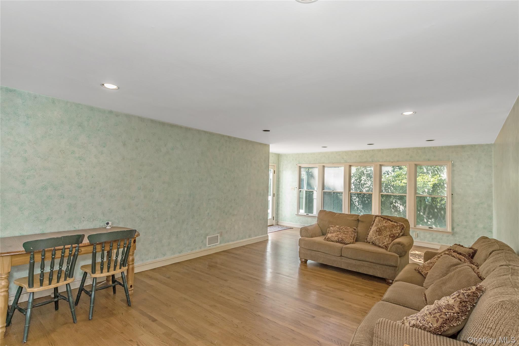 45 Orchard Meadow Road, East Williston, NY 11596