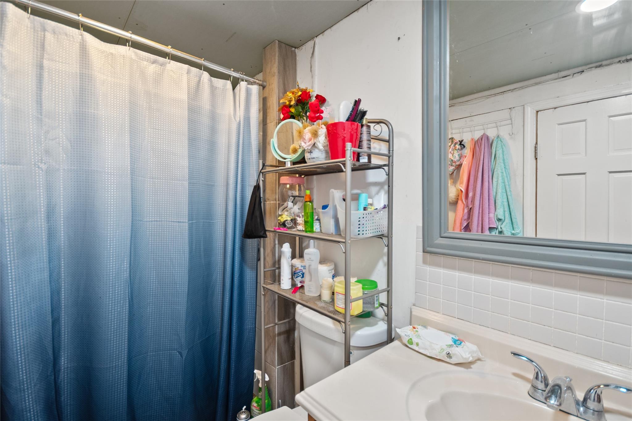 218 Grand Boulevard, Brentwood, NY 11717