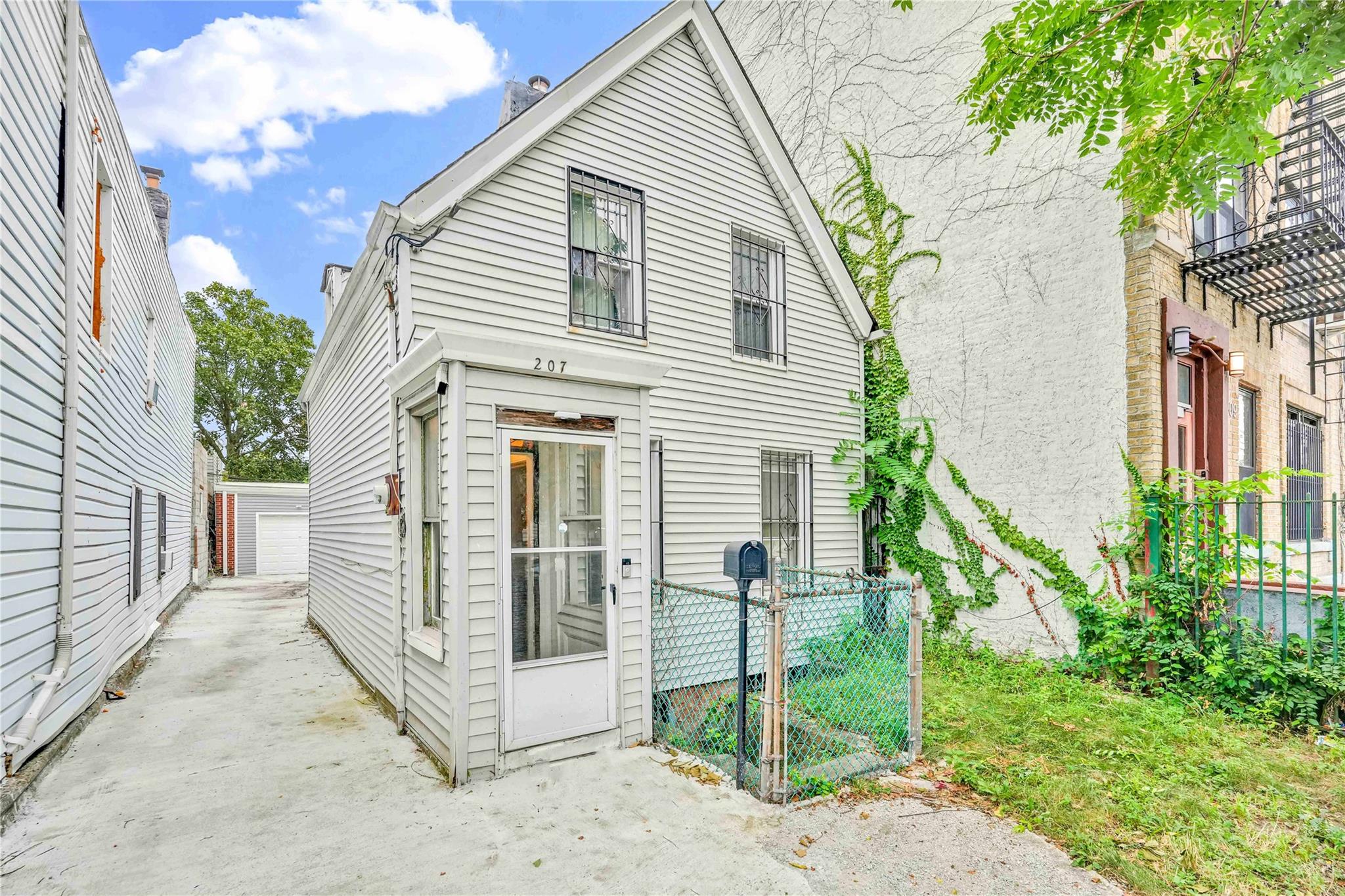 207 Bradford Street, Brooklyn, NY 11207