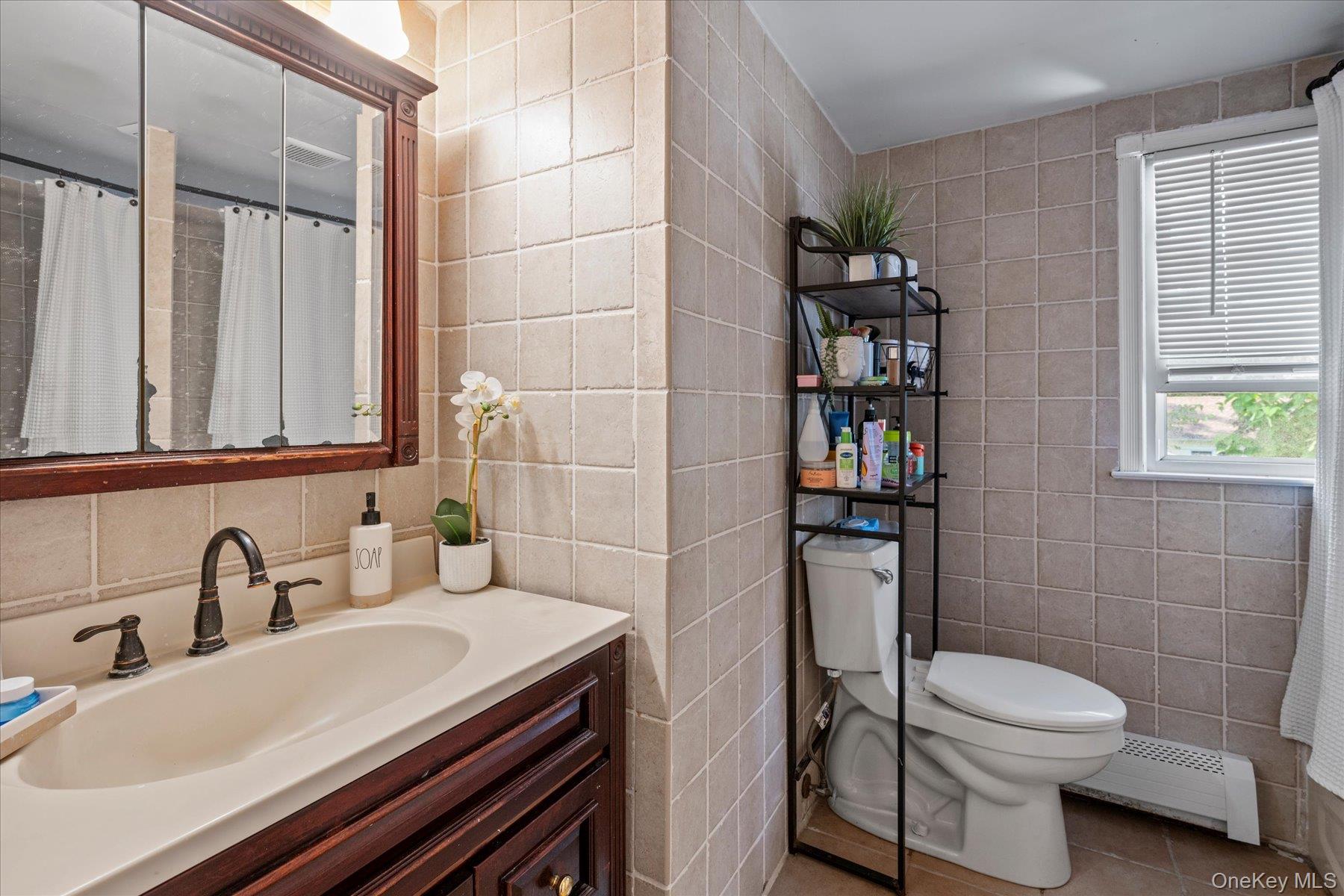 135 Woodlawn Avenue, Saint James, NY 11780