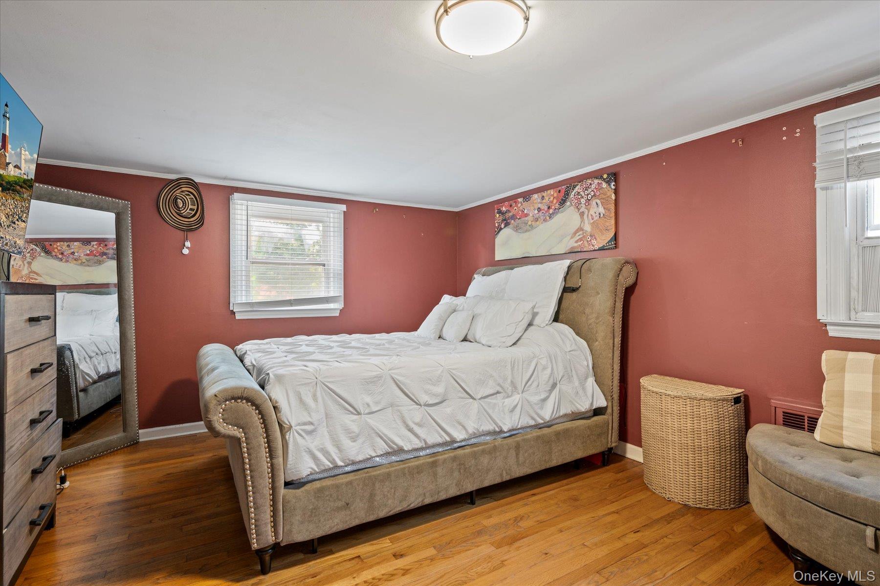 135 Woodlawn Avenue, Saint James, NY 11780