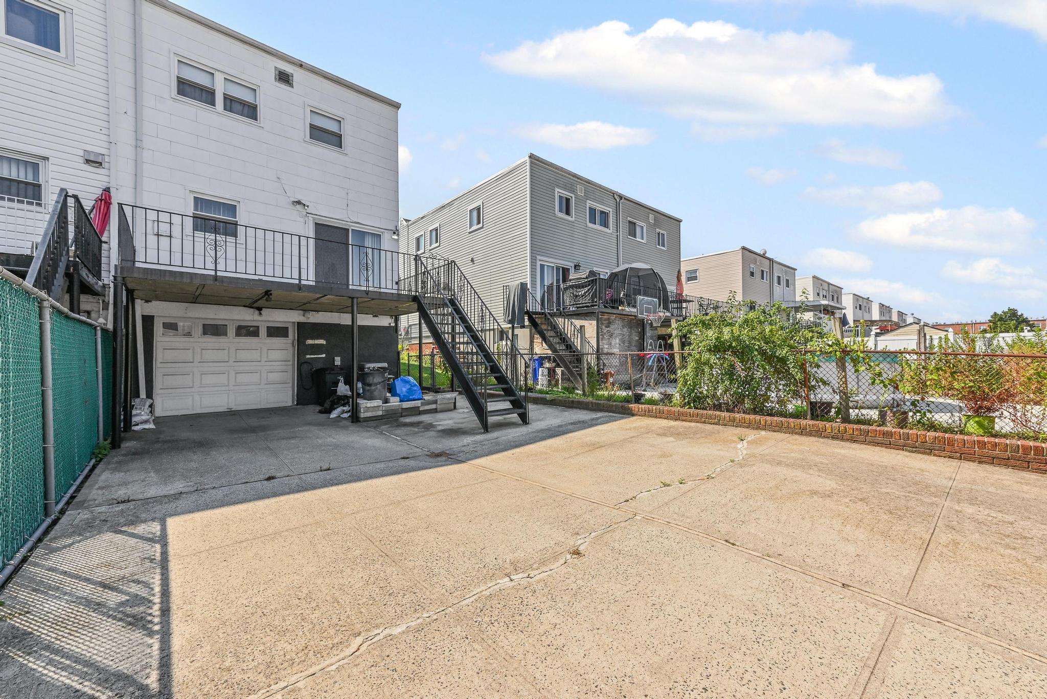 10573 Avenue L, Brooklyn, NY 11236