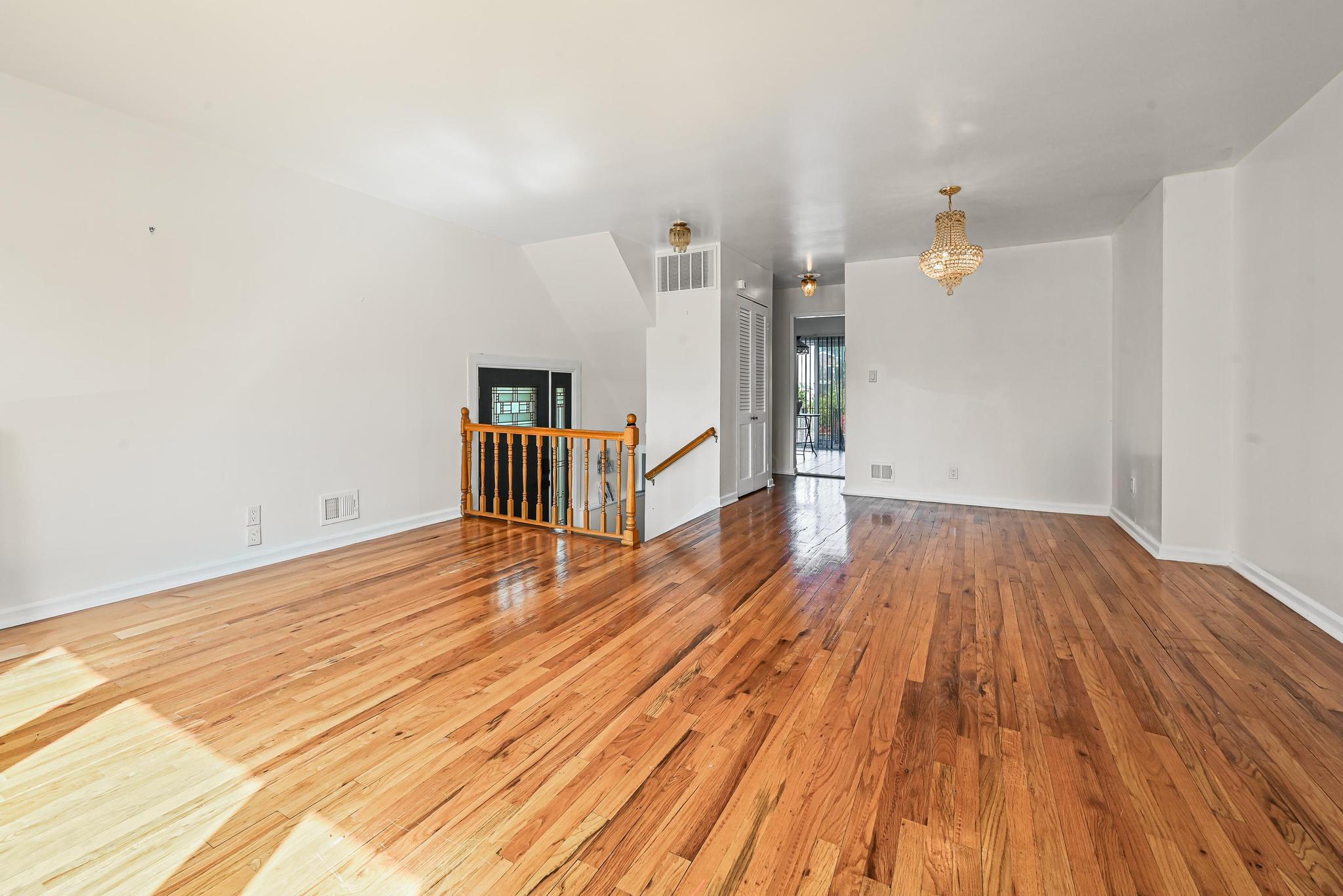 10573 Avenue L, Brooklyn, NY 11236