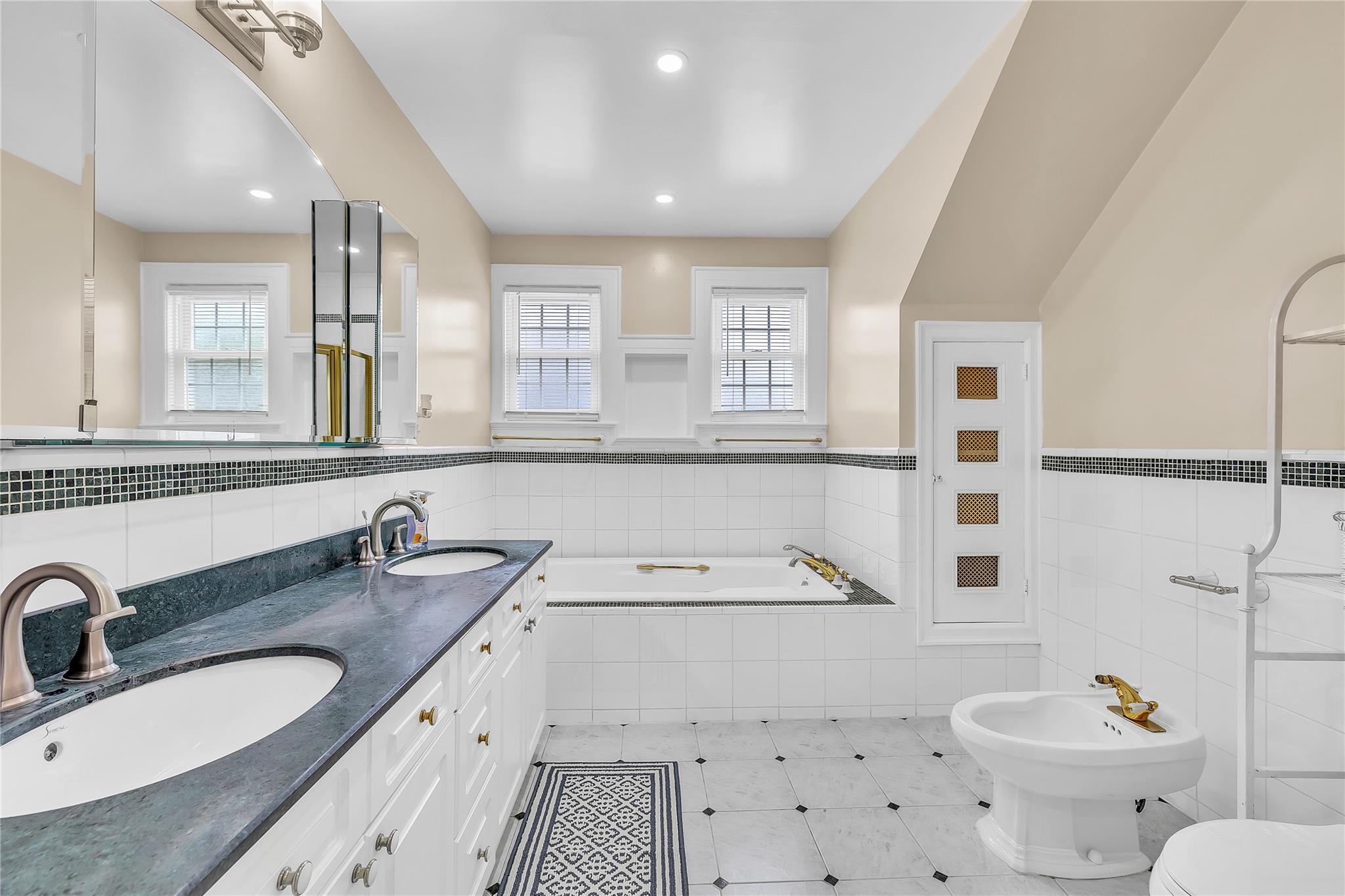 72 Ingraham Boulevard, Hempstead, NY 11550