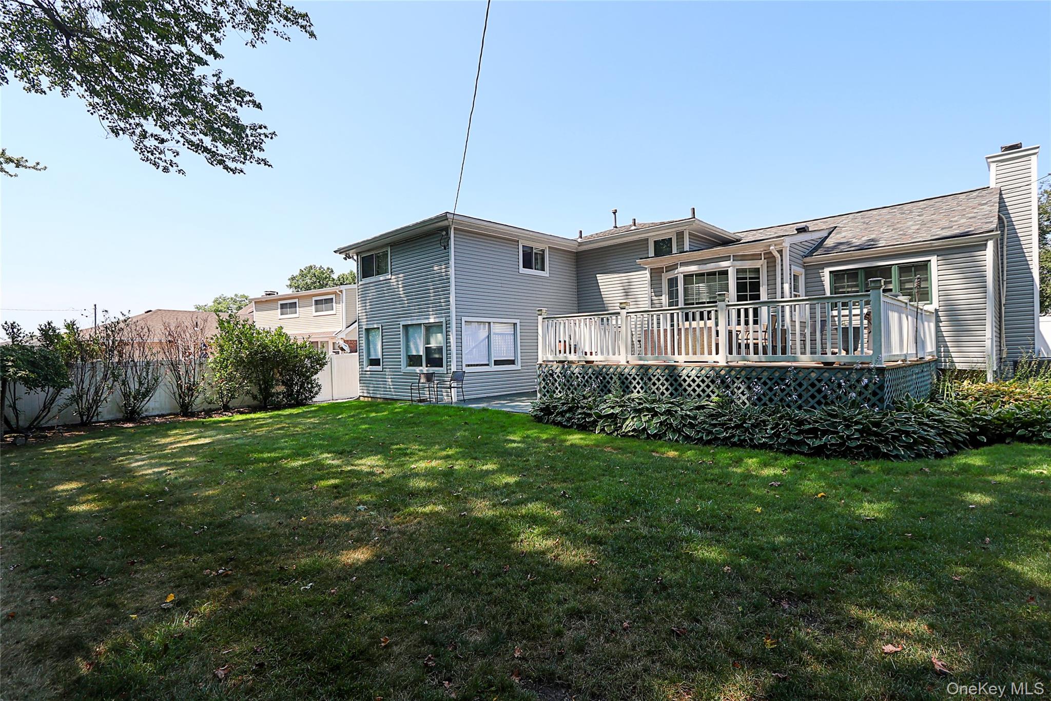 64 Hamilton Drive, Roslyn, NY 11576