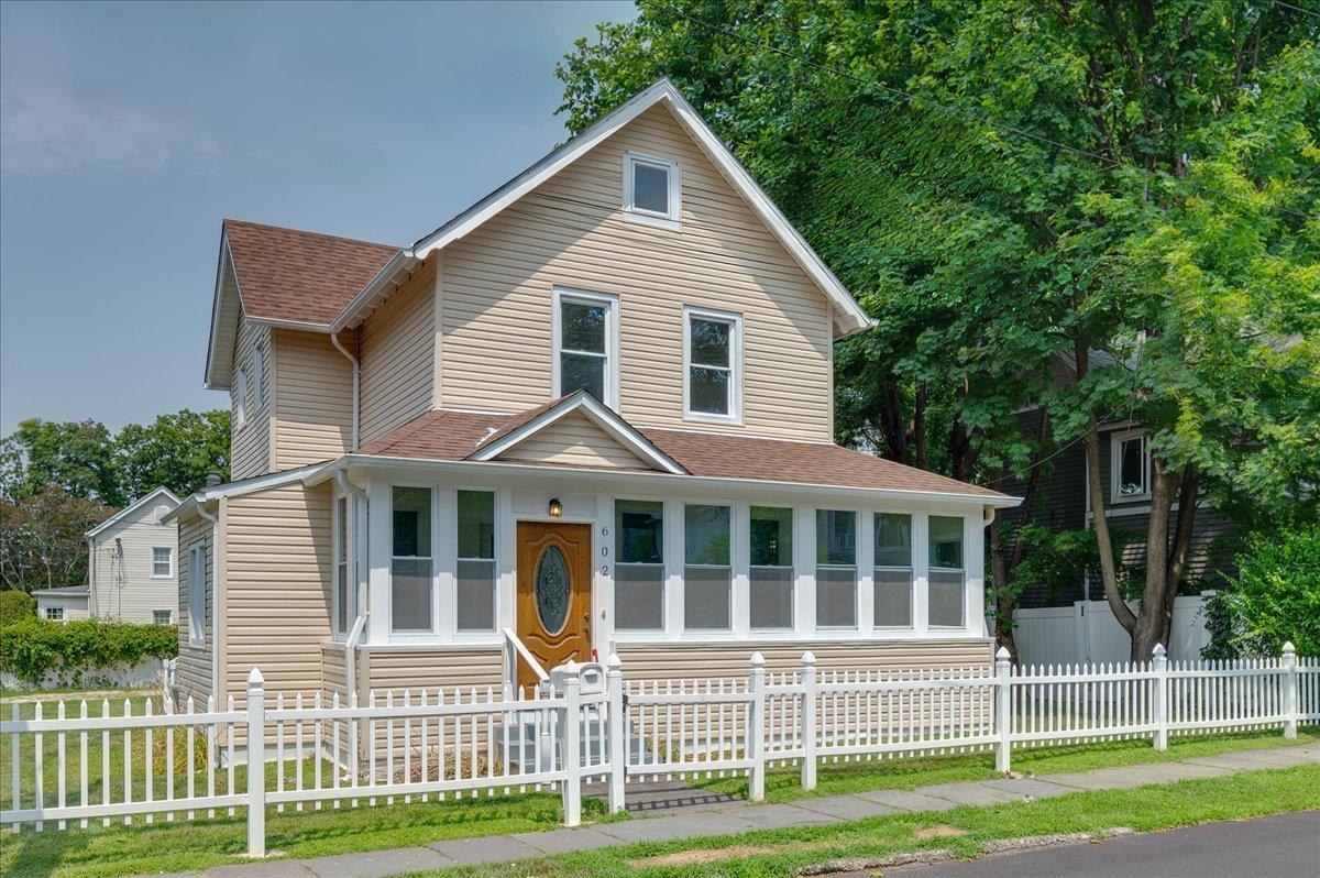 602 Jefferson Avenue, Mamaroneck, NY 10543