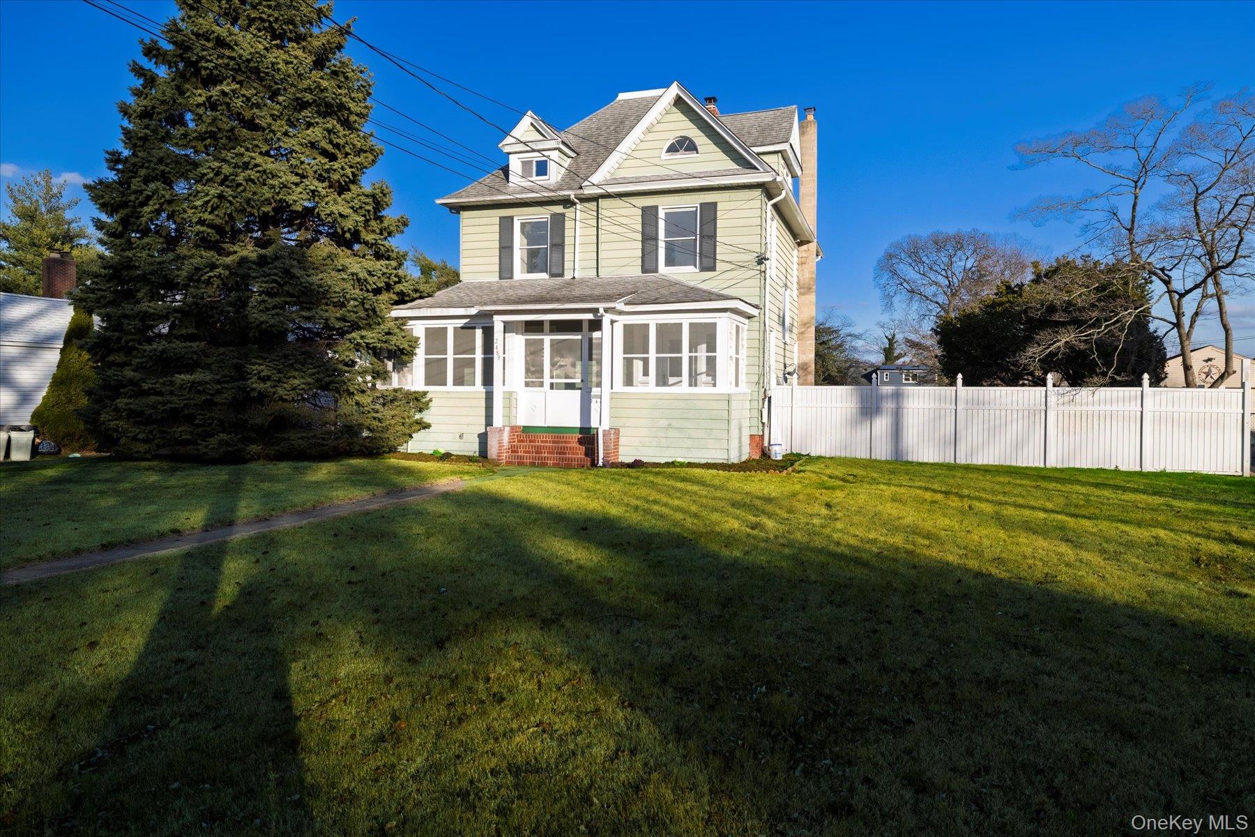 2483 Central Avenue, Baldwin, NY 11510