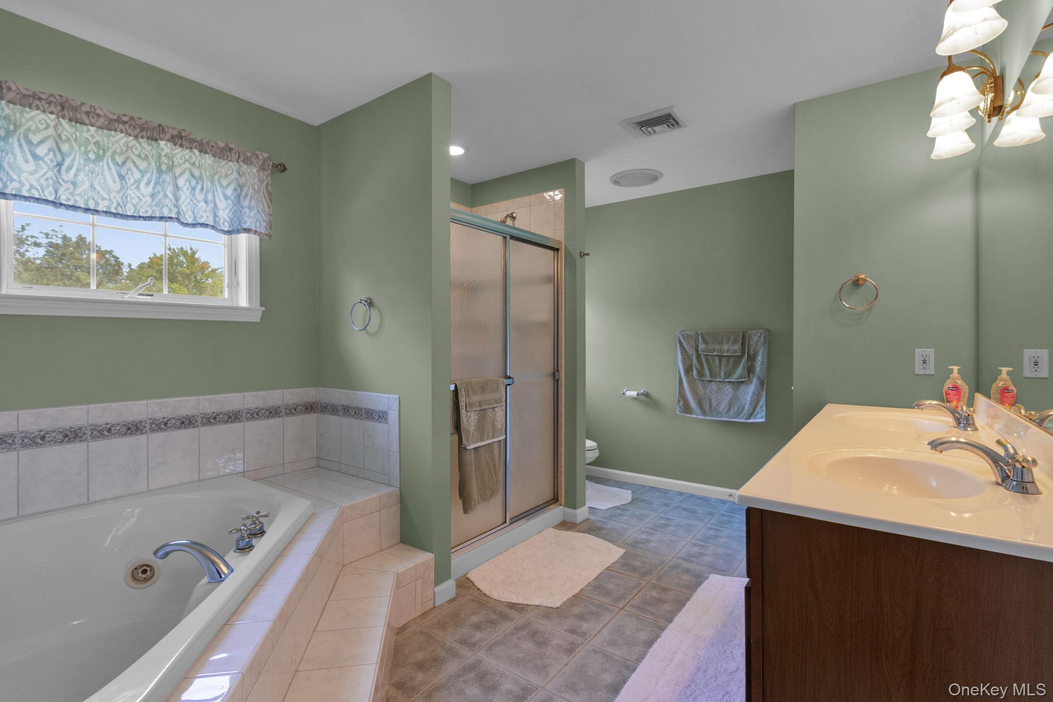 42 Amandas Way, Lagrangeville, NY 12540