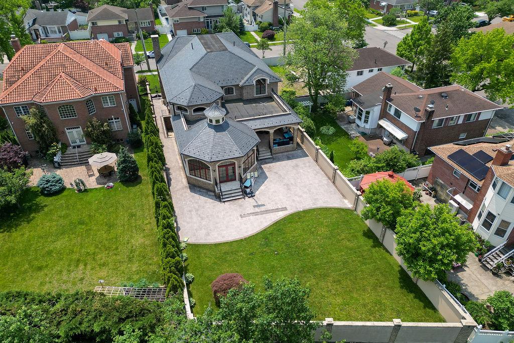 264-11 60th Avenue, Little Neck, NY 11362