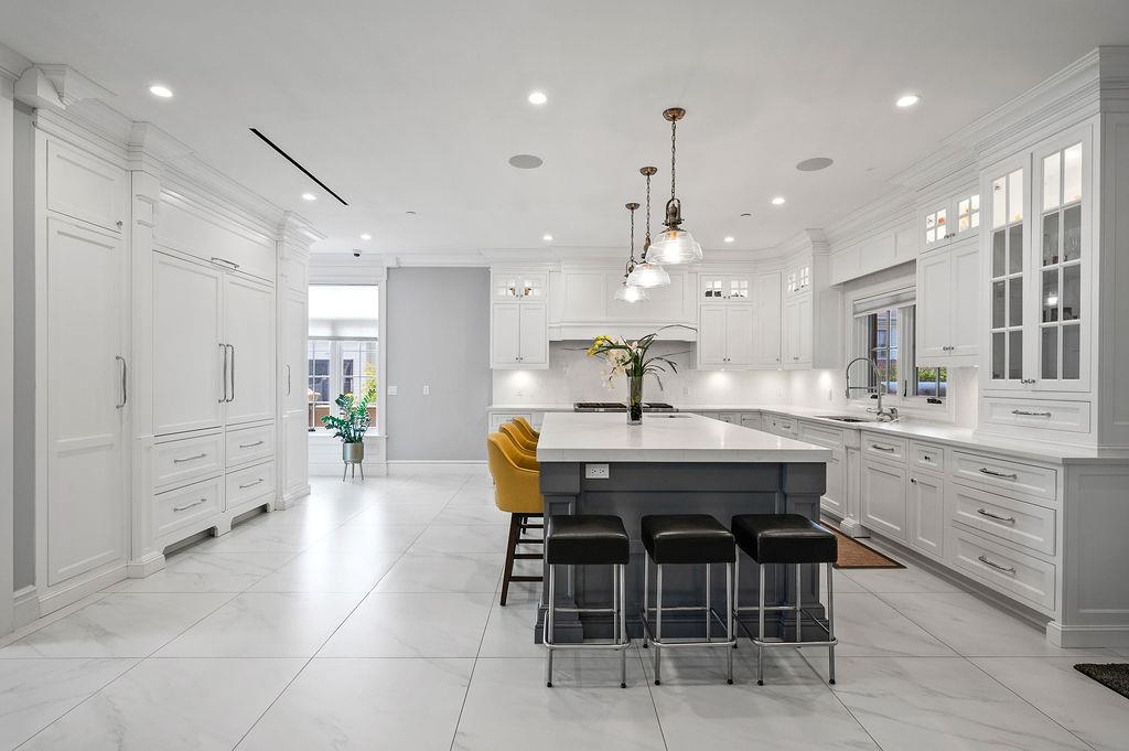 264-11 60th Avenue, Little Neck, NY 11362