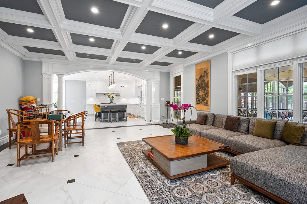 264-11 60th Avenue, Little Neck, NY 11362