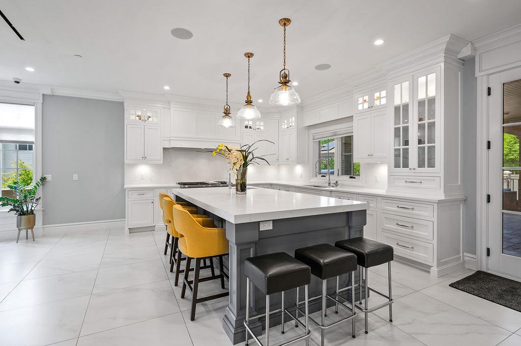 264-11 60th Avenue, Little Neck, NY 11362