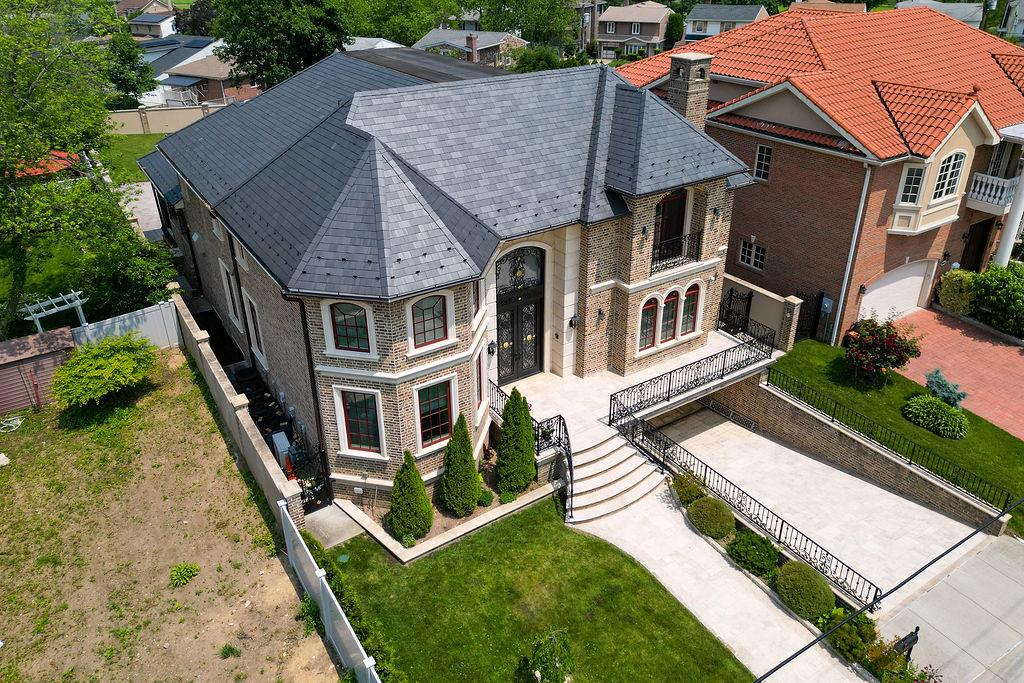 264-11 60th Avenue, Little Neck, NY 11362