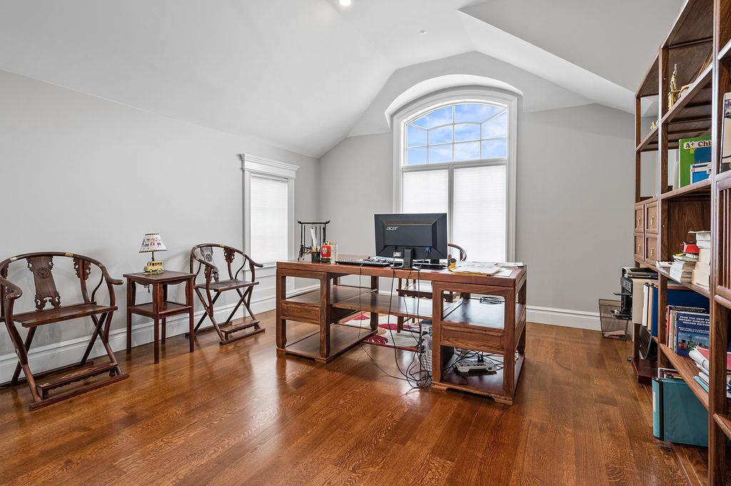 264-11 60th Avenue, Little Neck, NY 11362