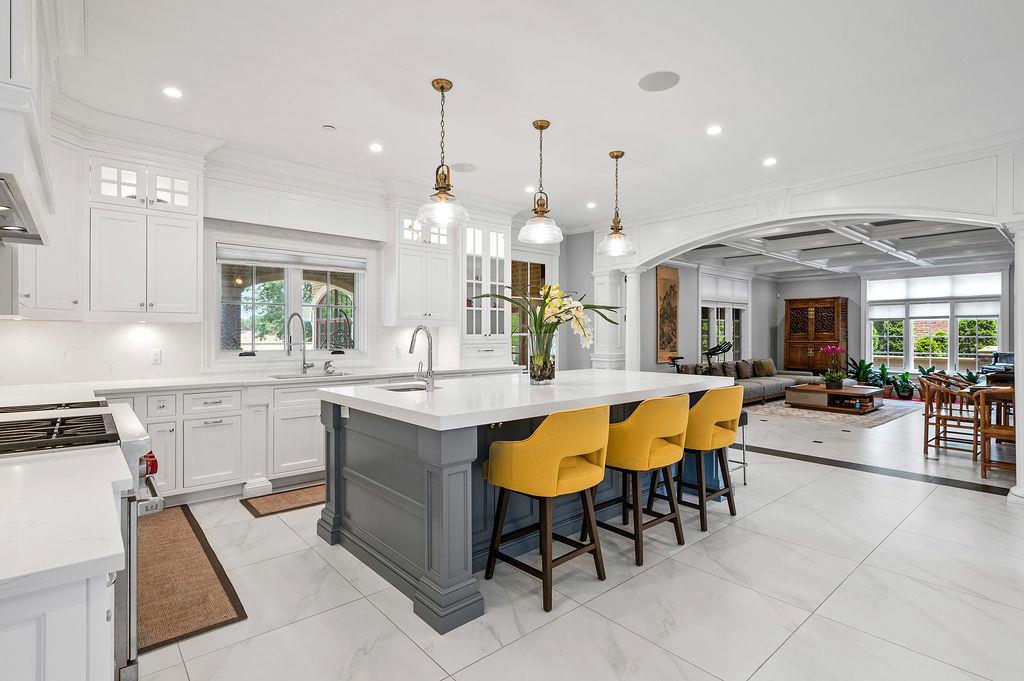 264-11 60th Avenue, Little Neck, NY 11362