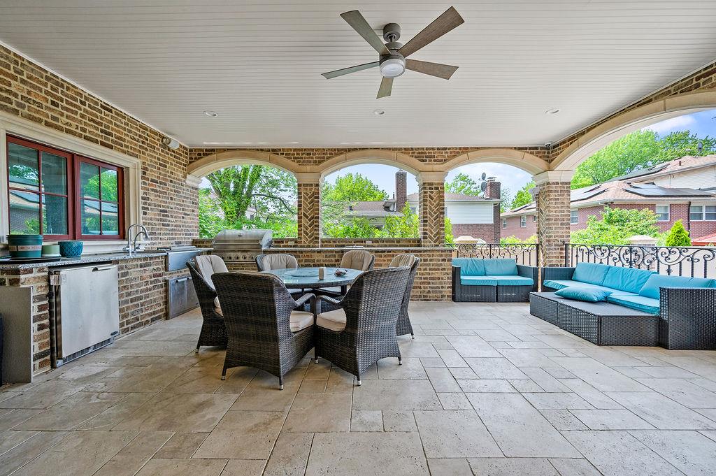 264-11 60th Avenue, Little Neck, NY 11362