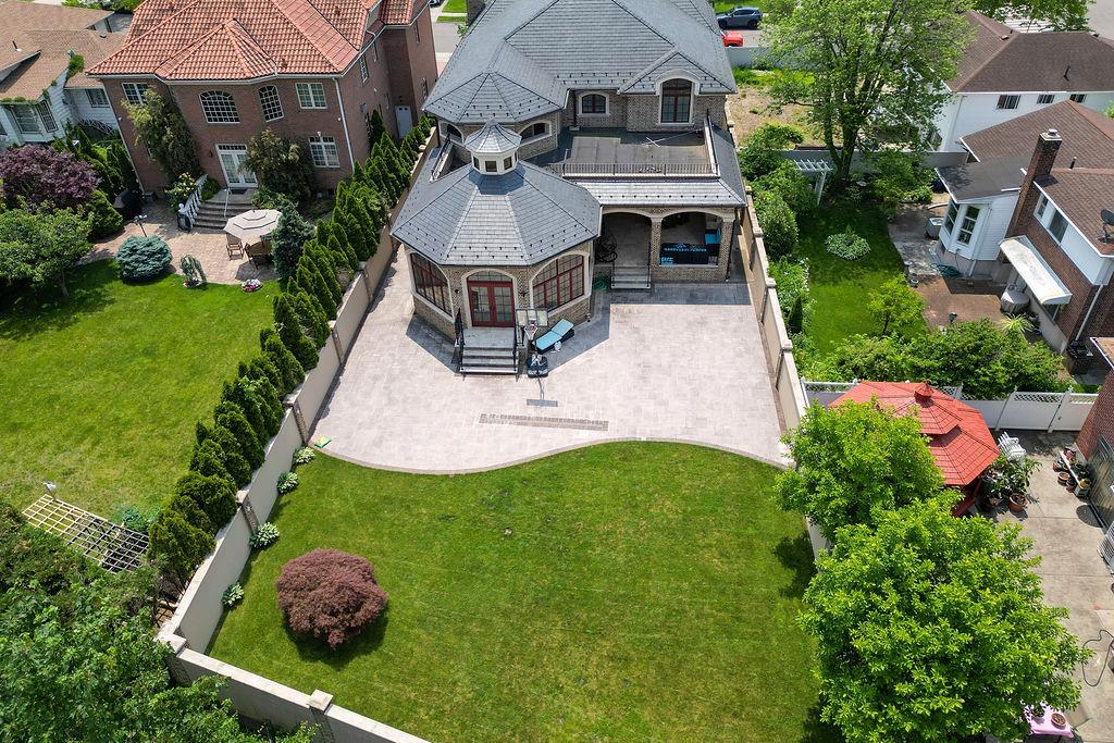 264-11 60th Avenue, Little Neck, NY 11362