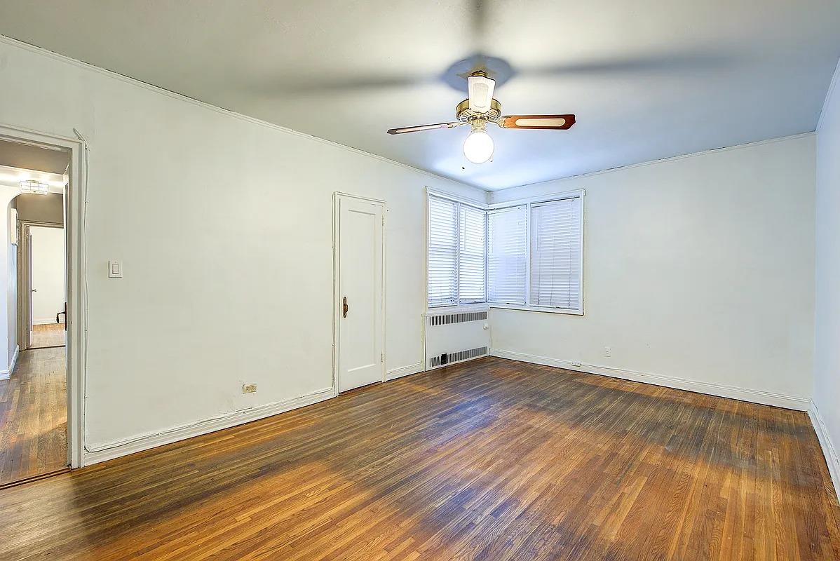 106-15 Queens Boulevard # 3R, Forest Hills, NY 11375