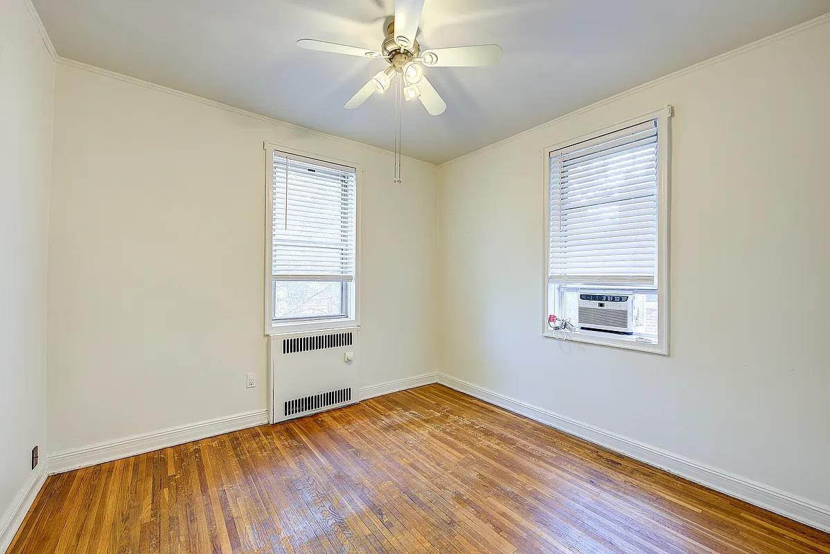 106-15 Queens Boulevard # 3R, Forest Hills, NY 11375