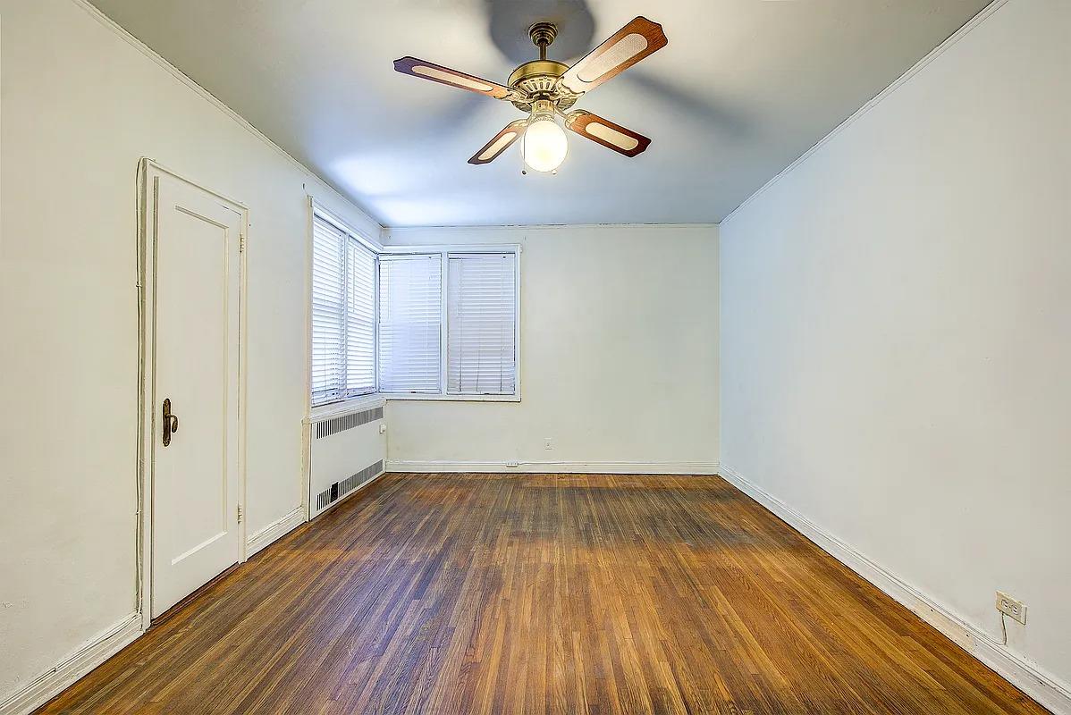 106-15 Queens Boulevard # 3R, Forest Hills, NY 11375