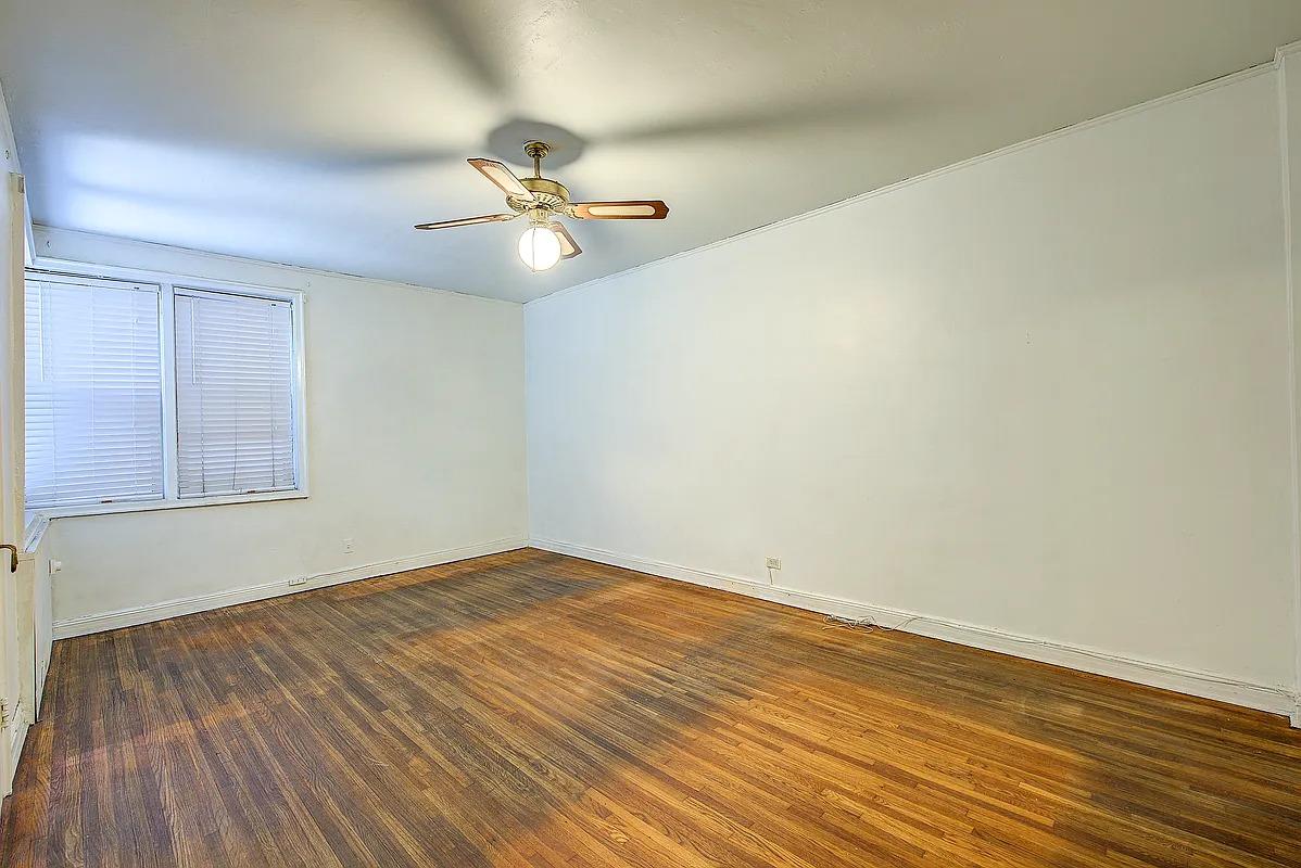 106-15 Queens Boulevard # 3R, Forest Hills, NY 11375