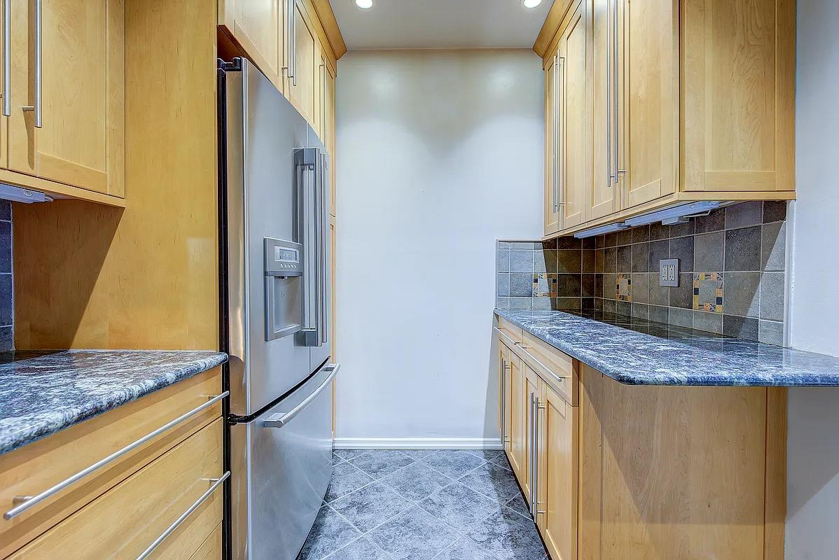 106-15 Queens Boulevard # 3R, Forest Hills, NY 11375