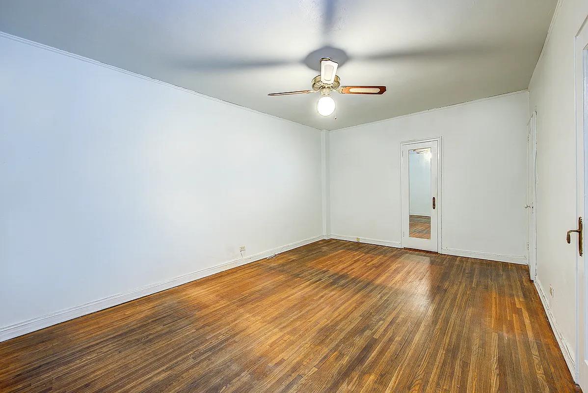 106-15 Queens Boulevard # 3R, Forest Hills, NY 11375