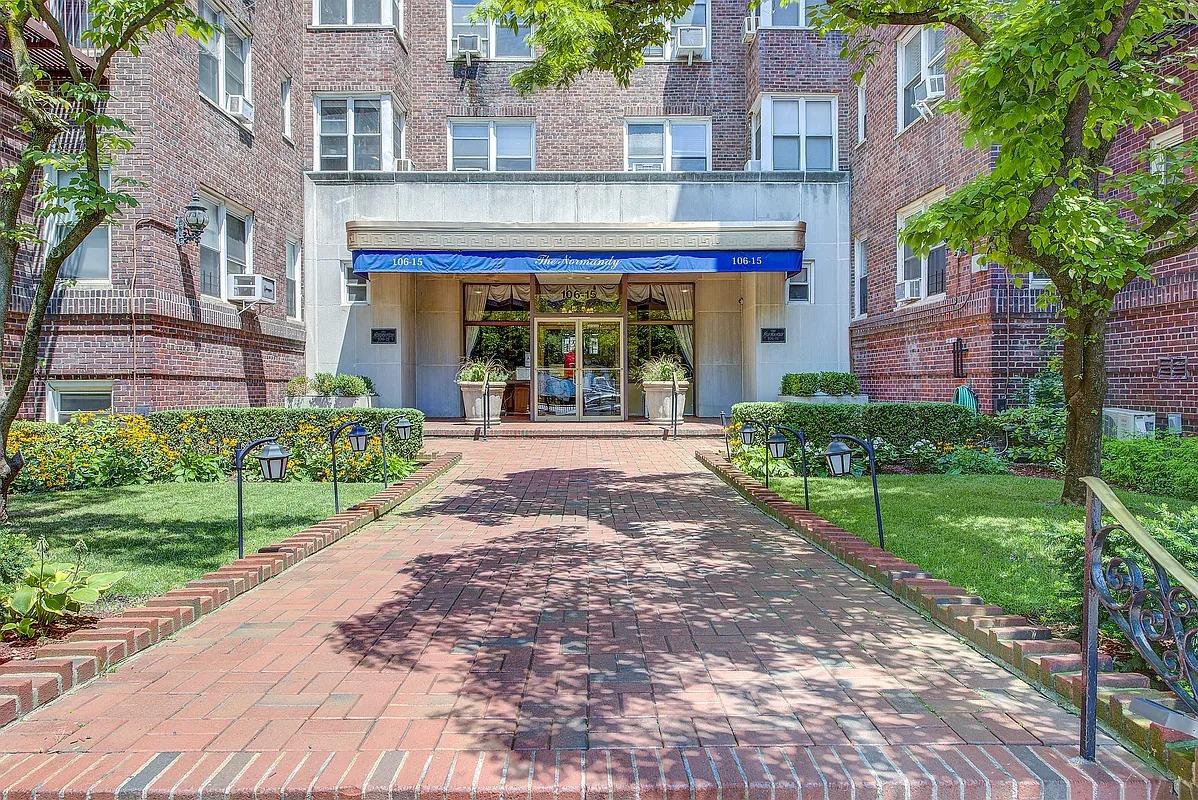 106-15 Queens Boulevard # 3R, Forest Hills, NY 11375