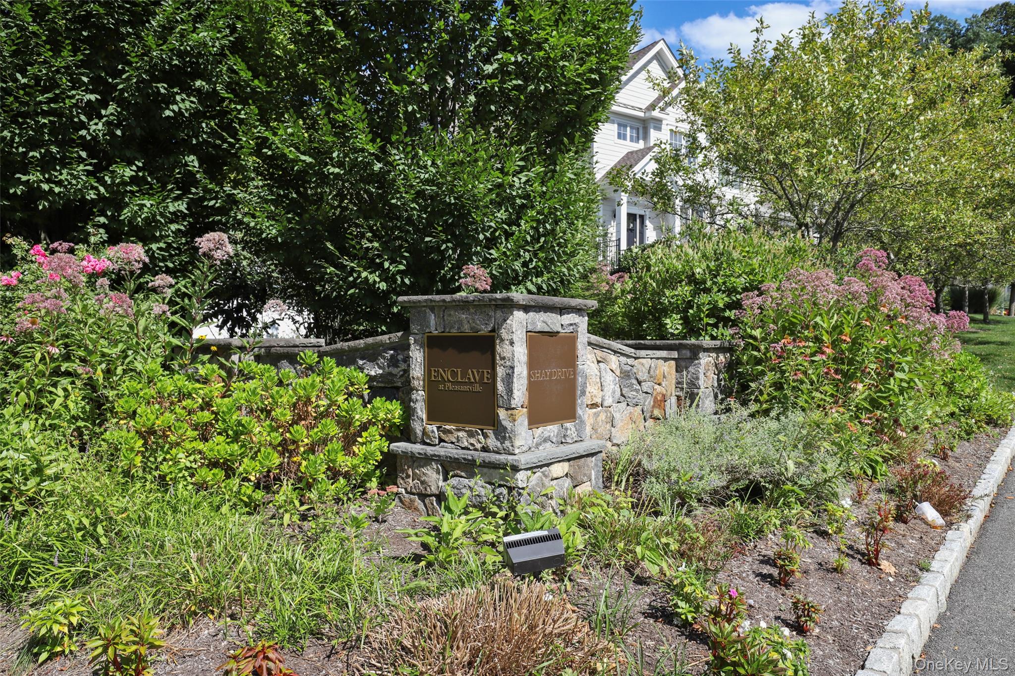 54 Dennis Lane, Pleasantville, NY 10570