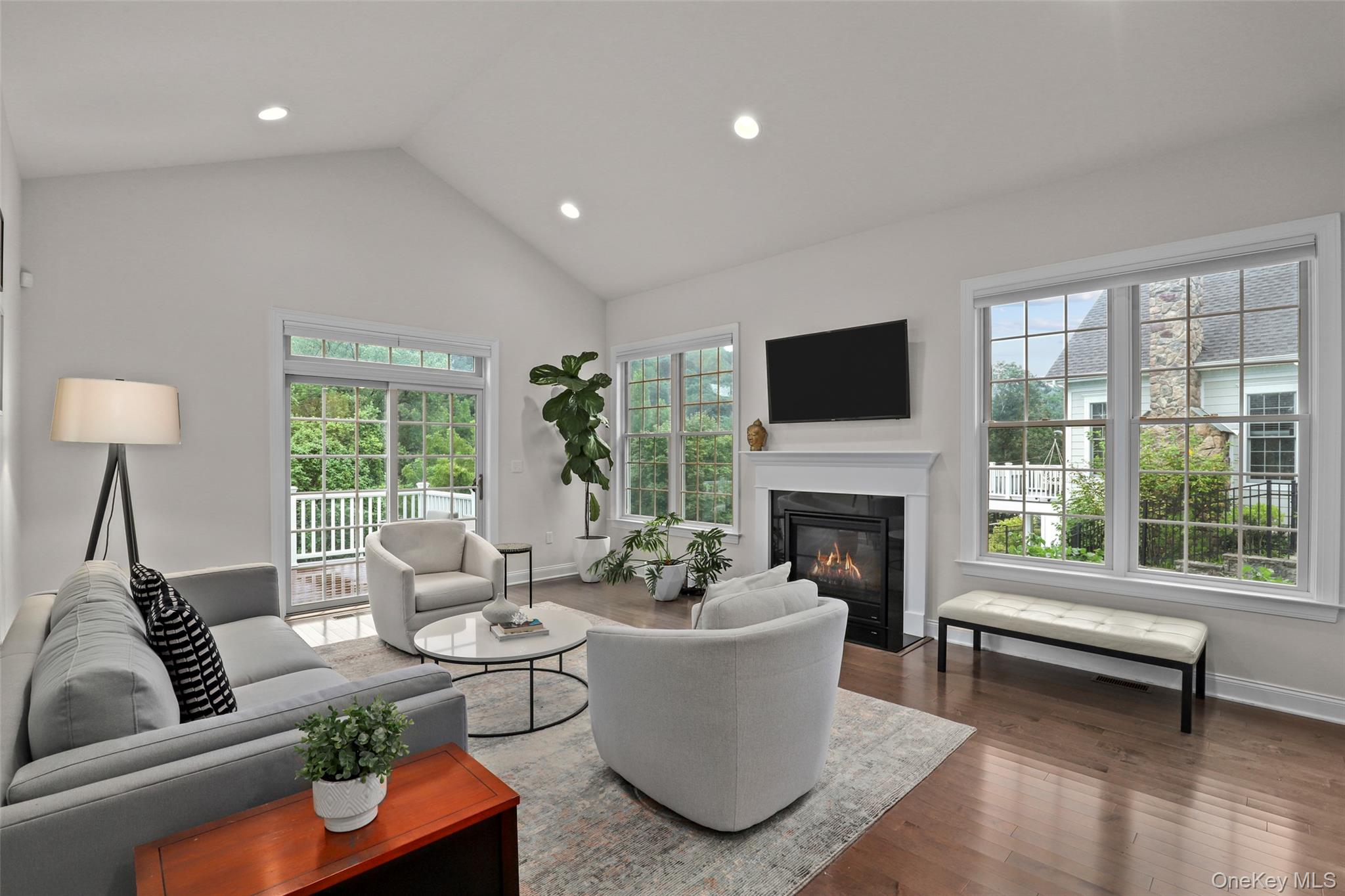 54 Dennis Lane, Pleasantville, NY 10570