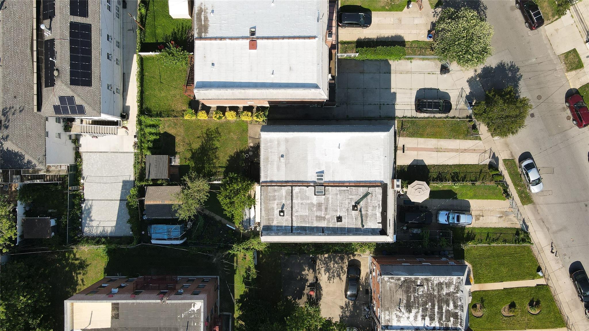 19515 Woodhull Avenue, Hollis, NY 11423