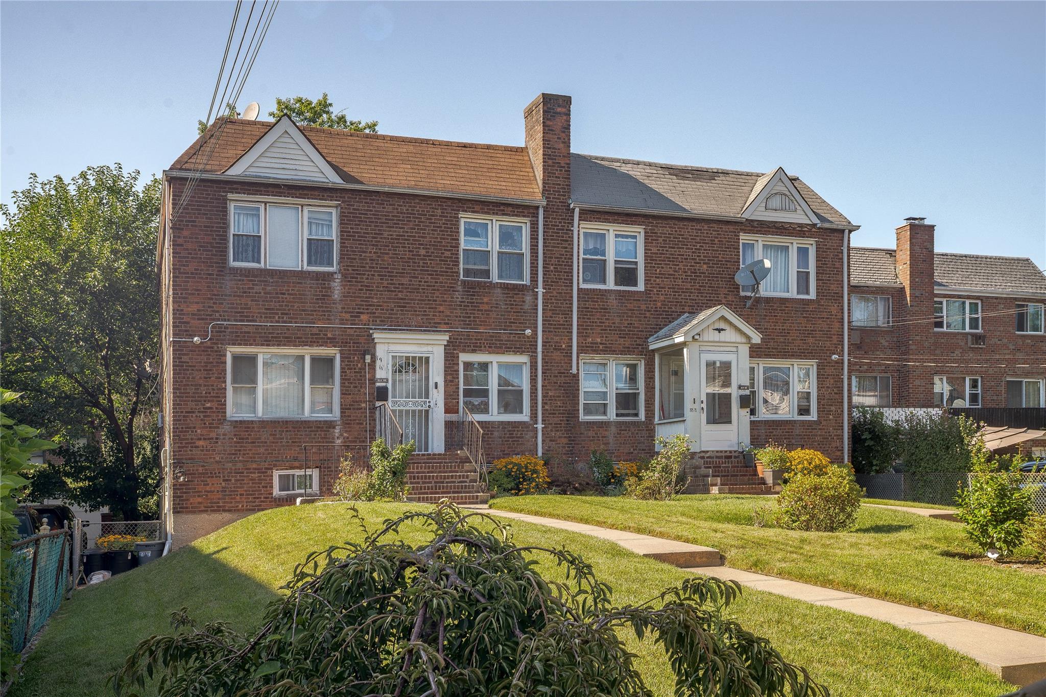 19515 Woodhull Avenue, Hollis, NY 11423