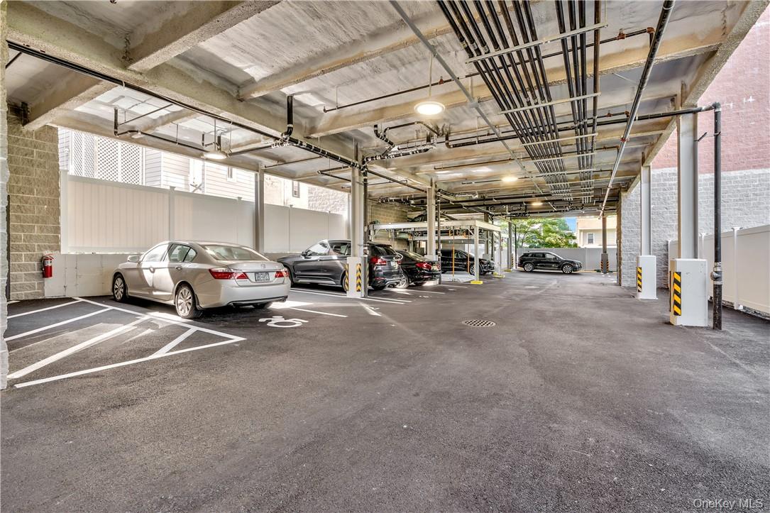 8 Boulevard W # 301, Pelham, NY 10803