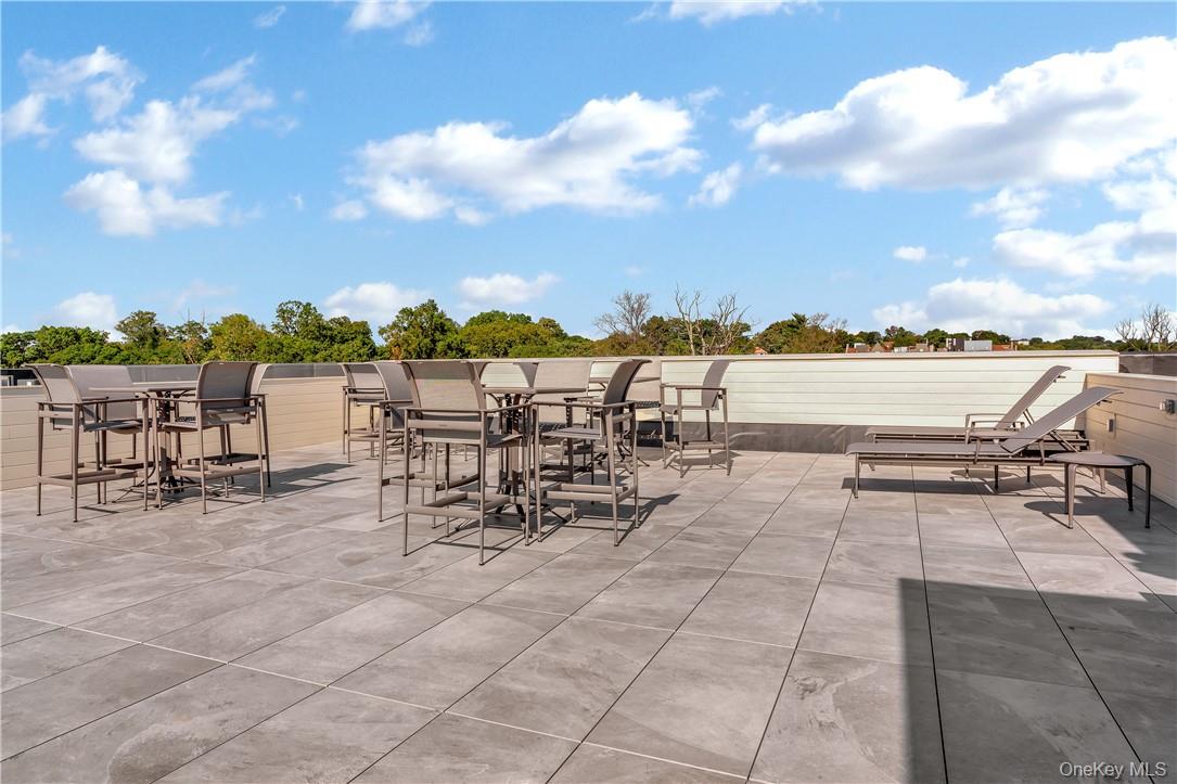 8 Boulevard W # 301, Pelham, NY 10803