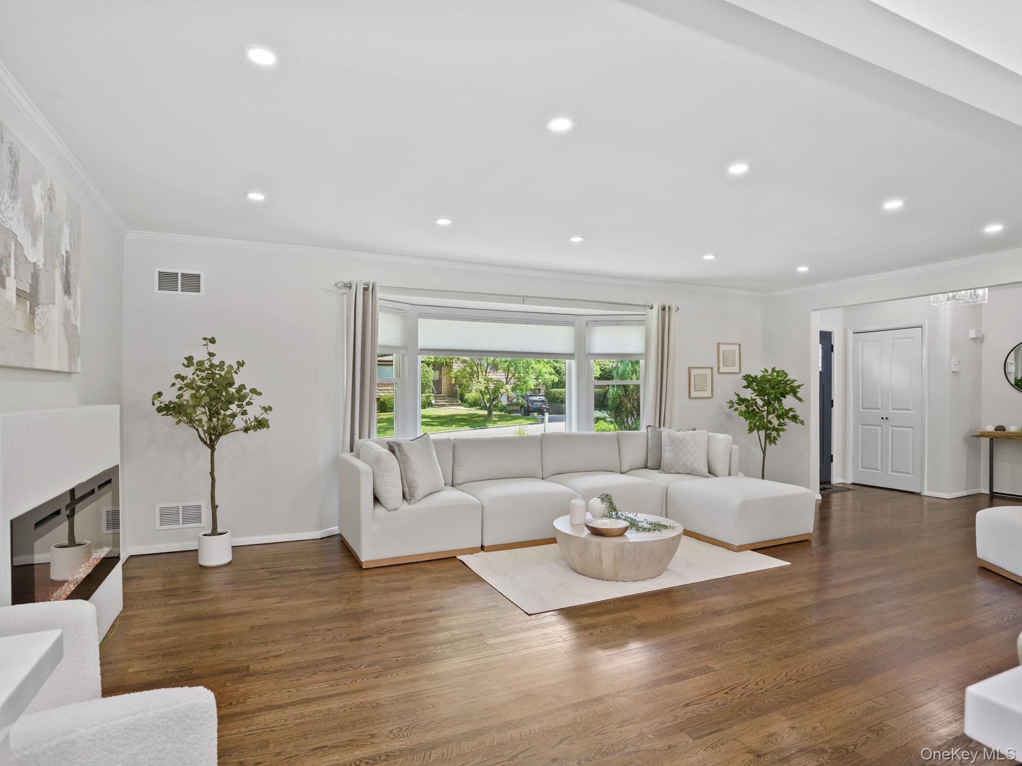 43 Amherst Drive, New Rochelle, NY 10804