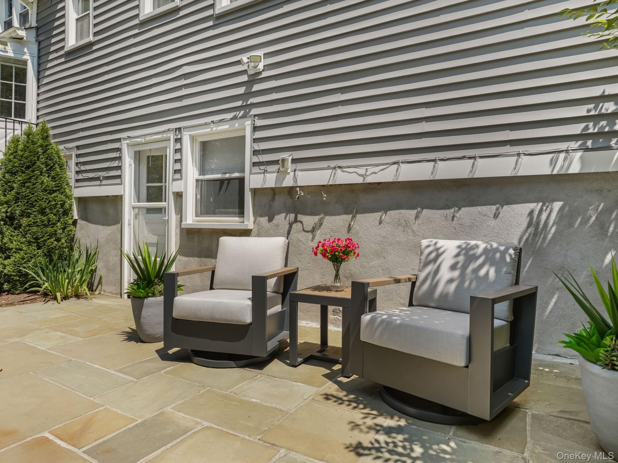 43 Amherst Drive, New Rochelle, NY 10804